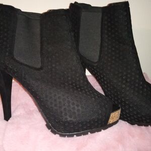 simply Vera Wang Peep Toe Black Ankle Boots